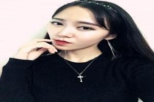 女主穿越成皇帝男主是摄政王